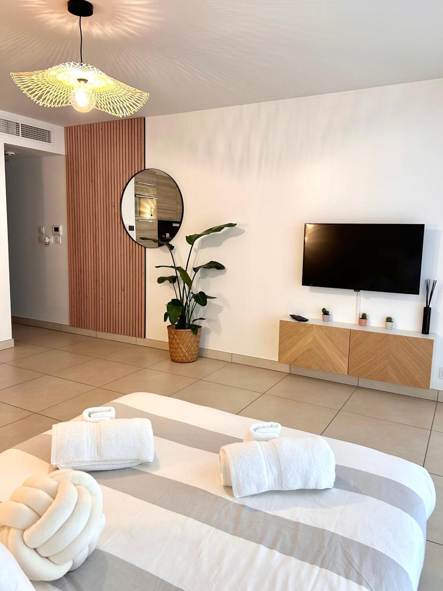 Studio NEUF -AUX PORTES DE MONACO -CONFORT -Wifi -Clim Exterior foto
